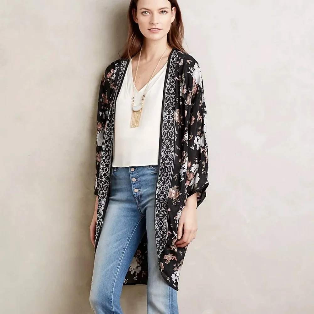 Feathers by Tolani Floral Kimono Wrap Black SILK Boho Open Front O/S‎